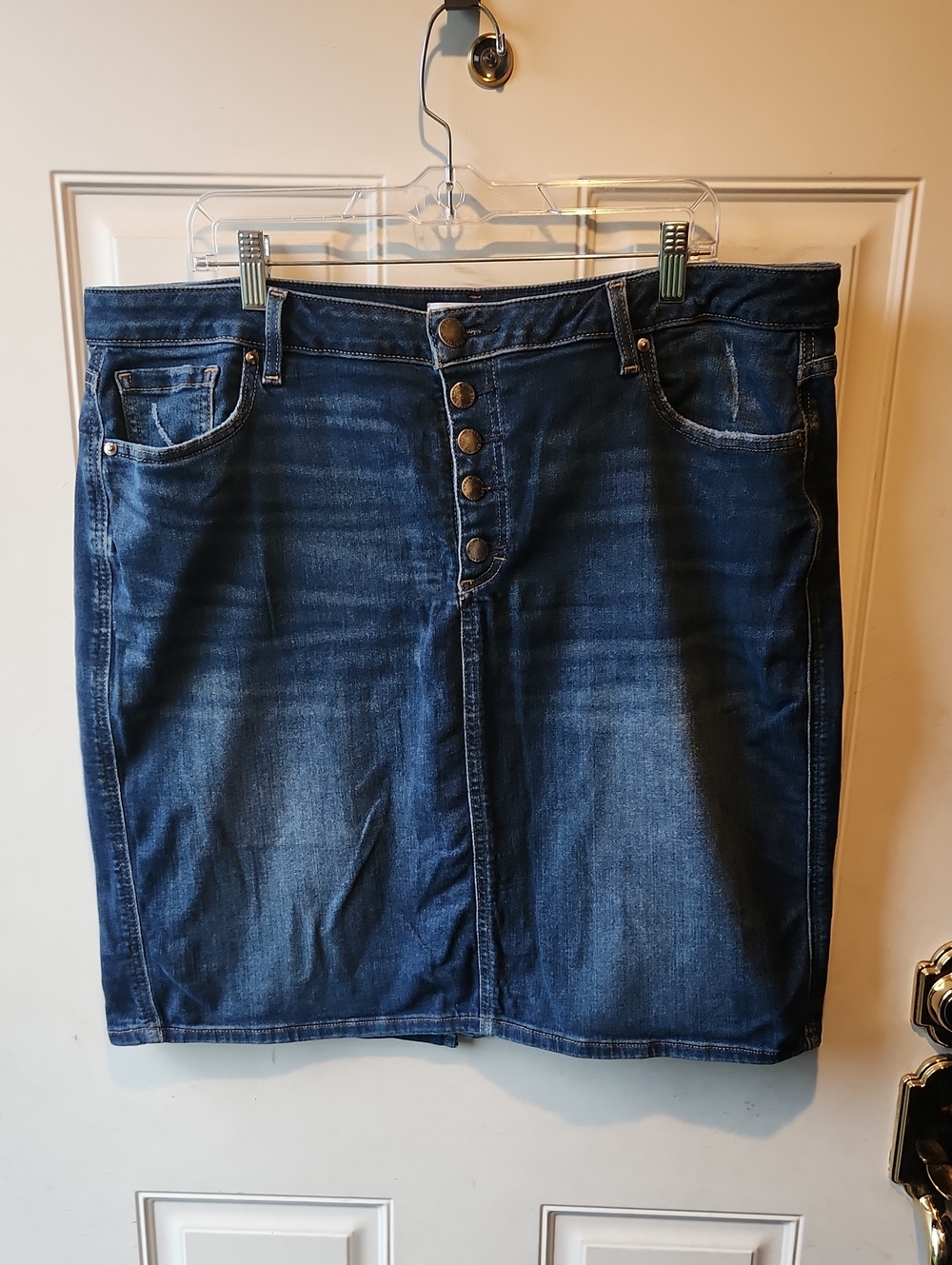 Lane Bryant Dark Wash Distressed Denim Pencil Skirt Size 18